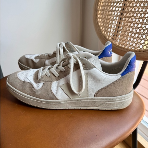 Veja Men's V-10 Sneakers in Extra-White/Paros/Sahara, Size 11.5, Gently Used! - Picture 1 of 12